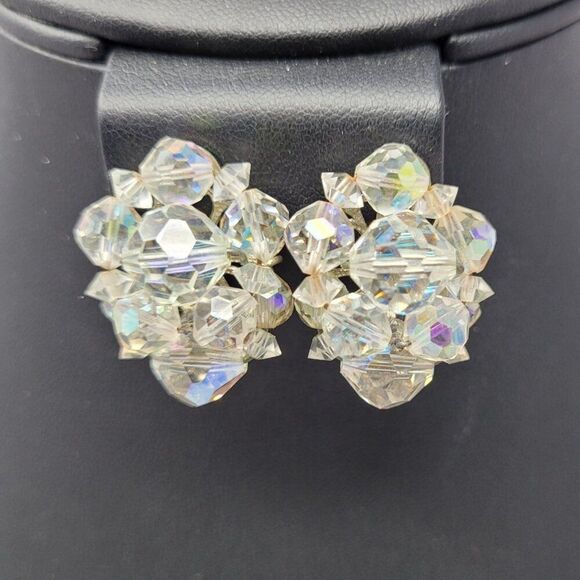 Vtg Crystal Cluster Clip-On Earrings Iridescent Aurora Borealis Collectible Gift - Picture 1 of 8
